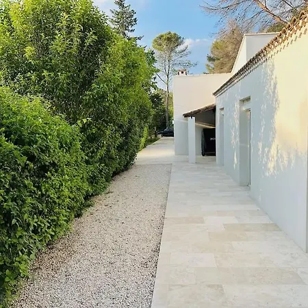Des 3 Ponts, Piscine Au Calme Villa Nîmes