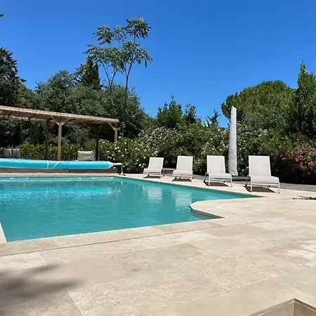 Des 3 Ponts, Piscine